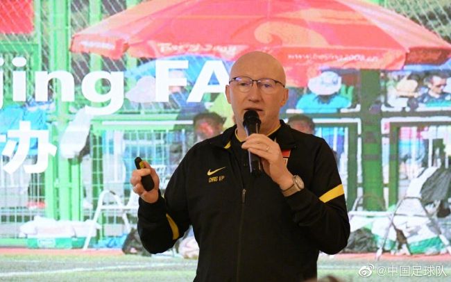 经常饰演正义警探的郭富城，在10月5日首播的《断网》中意外陷入一起网络金融犯罪的巨大阴谋中。