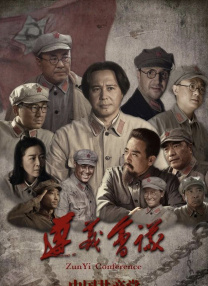 对此，赵学昊说不光有这个坡，我们还有30辆汽车是做的1900年的真的老爷车，以及40辆马车。